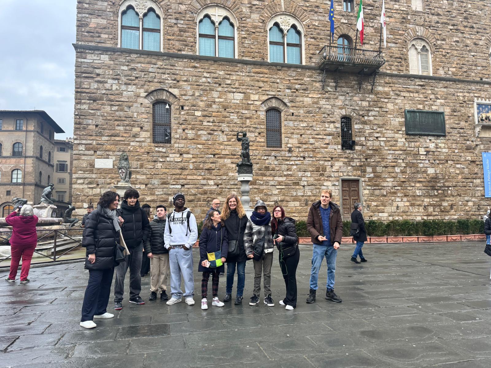 Il gruppo in Piazza della Signoria a Firenze